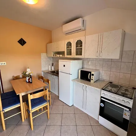 Emanuel Appartement *